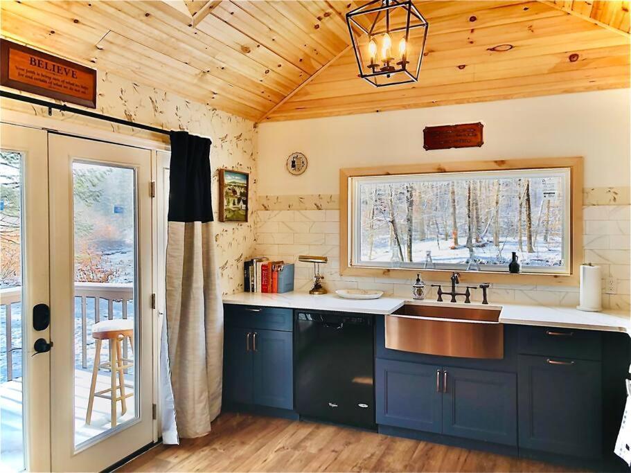Charming 120-Year-Old Farmhouse By The Creek. Starlight Exterior foto